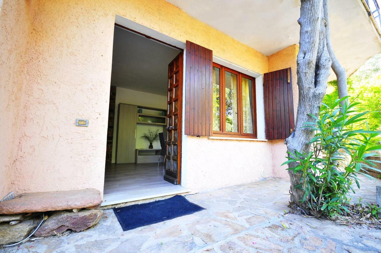 Residenza I Melograni Βίλα Porto Ottiolu Εξωτερικό φωτογραφία